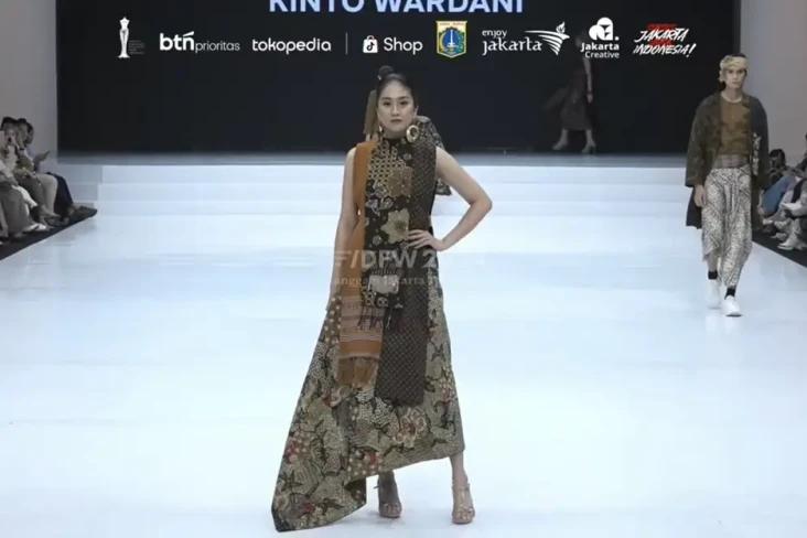 Tips Padu Padan Batik...