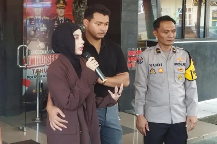 Tangis Selebgram Aghnia...
