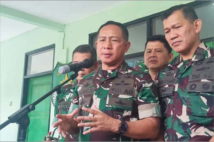 Usut Gudang Amunisi...