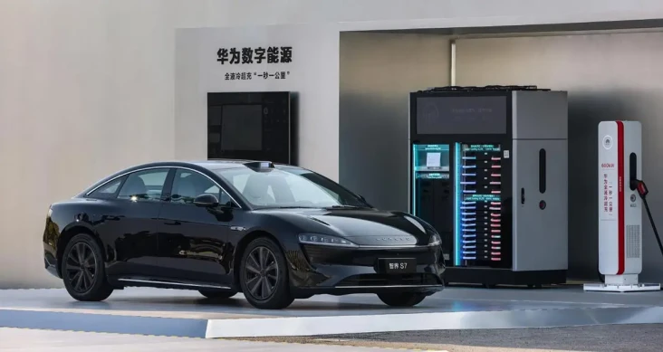 Luxeed S7: Mobil Listrik...