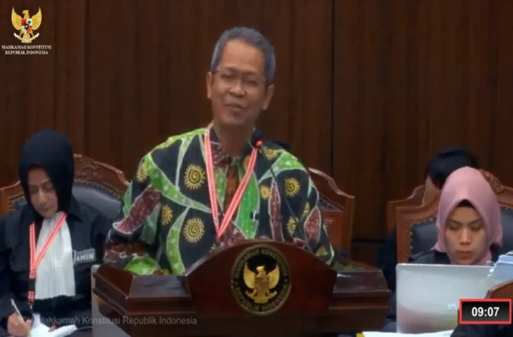 Ahli Hukum Administrasi...