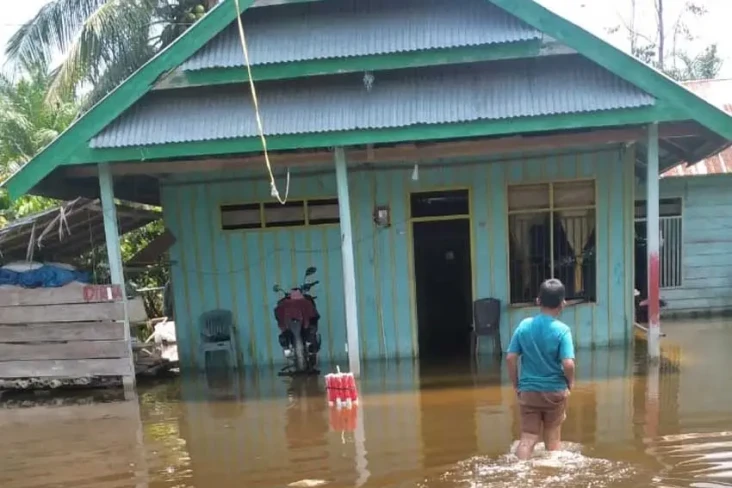 Banjir Luwu Utara Mulai...