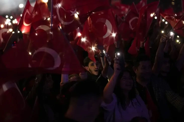 Oposisi Turki Menang...