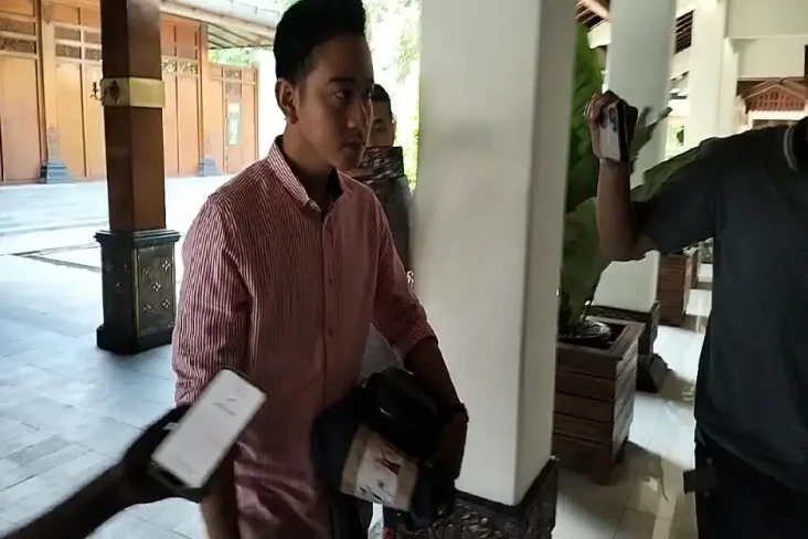 MK Panggil Empat Menteri...
