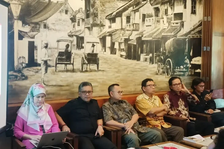 Hasto Sebut Ada Kemiripan...