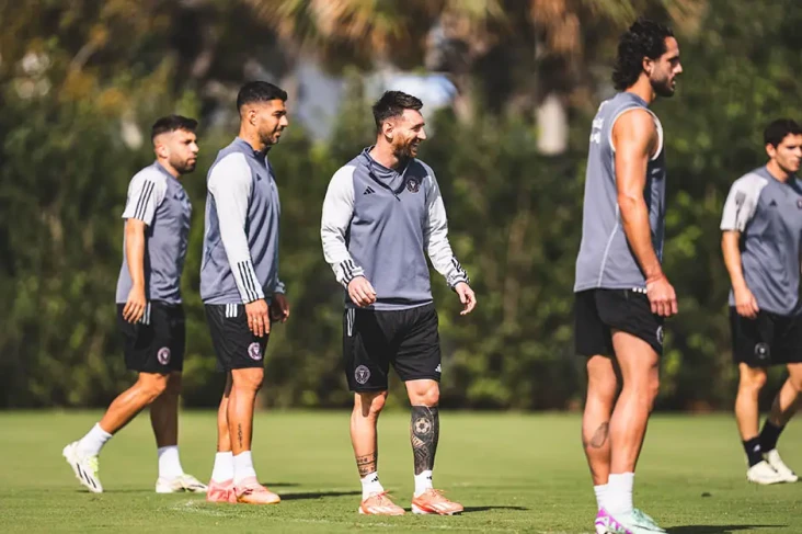 Lionel Messi Sudah Berlatih...