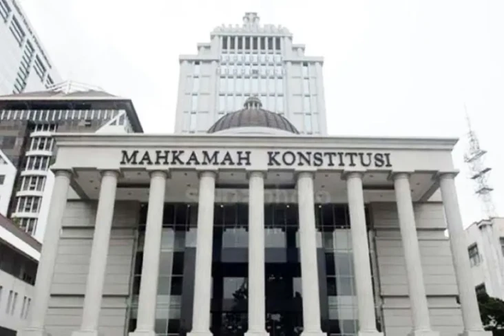 Tim Hukum AMIN Sebut...