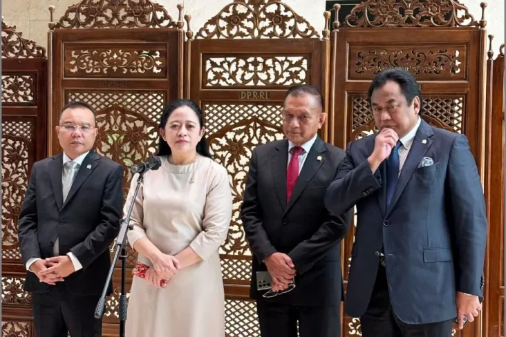 Tanggapi Pertemuan dengan...
