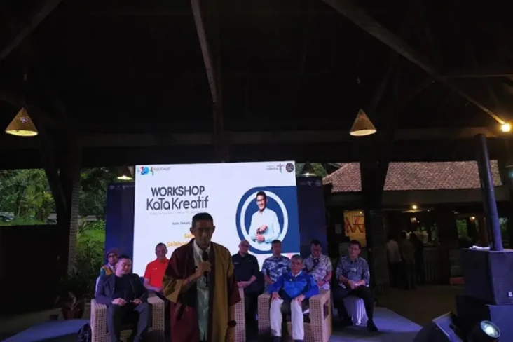 Sandiaga Uno Hadiri...