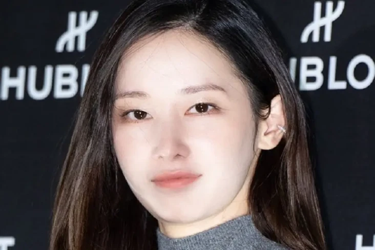 Jeon Jong Seo Hadapi...
