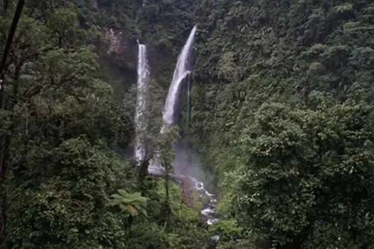 Objek Wisata Alam Lembah...