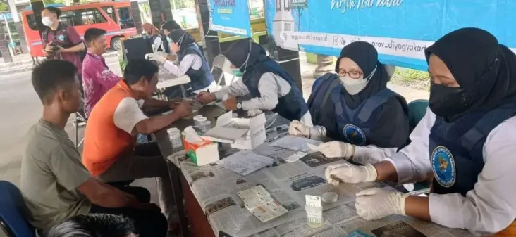 Arus Mudik di Terminal...