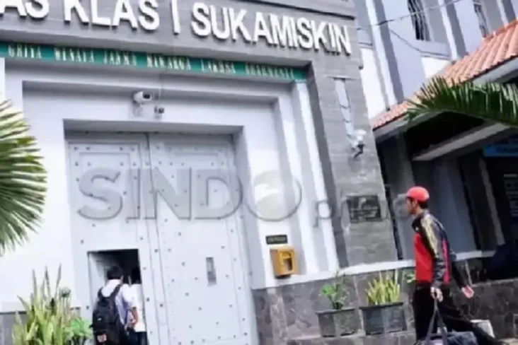 KPK Eksekusi 10 Terpidana...