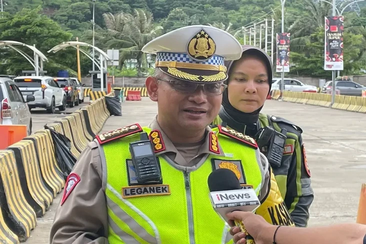 Lalin Sekitar Pelabuhan...