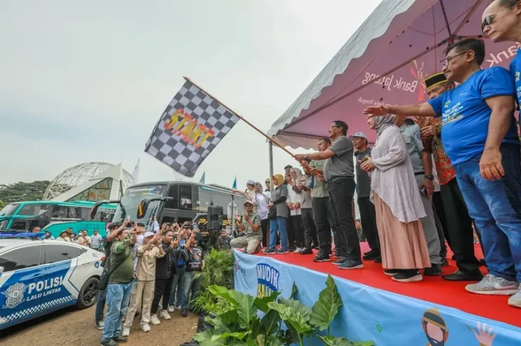 Pj Gubernur Jateng Lepas...