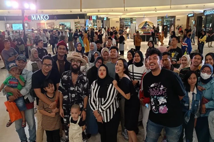 Seru-seruan, Pemain...
