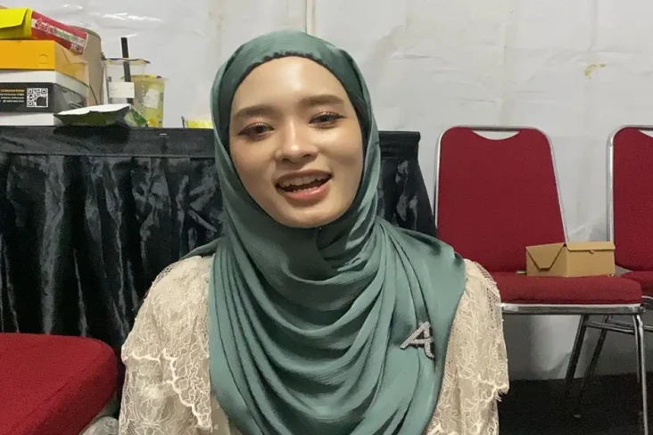 Inara Rusli Grogi Jadi...