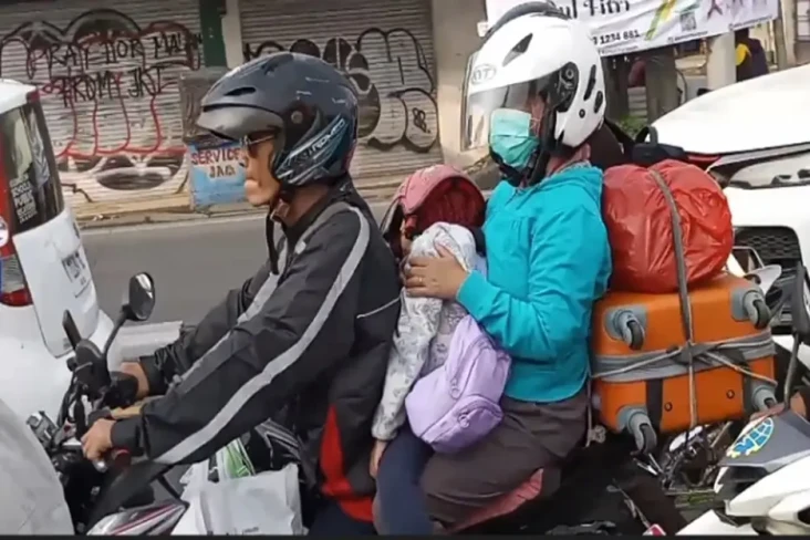 Kisah Pemudik Pilih...