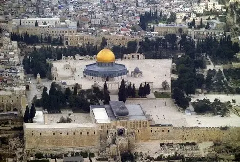Meski Dibatasi Israel,...