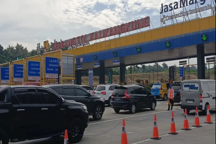 Arus Mudik H-3 Lebaran,...