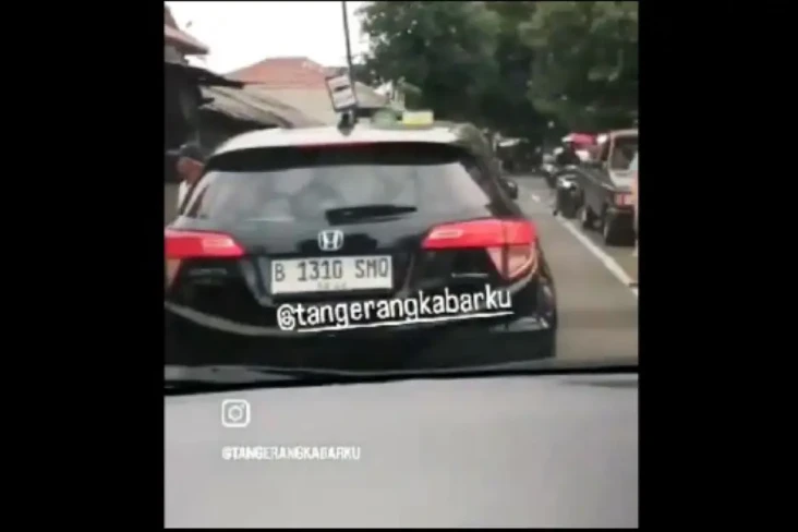 Viral Berhenti di Tengah...