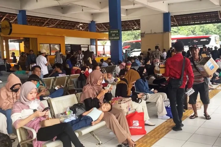 Puncak Arus Mudik di...