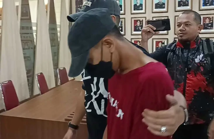 Pelaku Penembakan Mapolda...