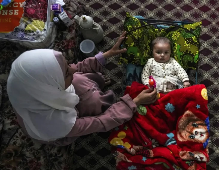 Ibu-ibu Palestina di...