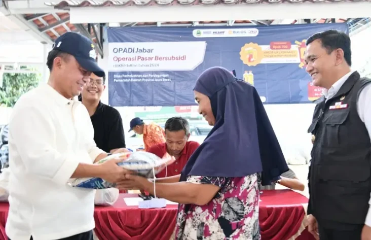 Sekda Jabar Herman Suryatman...