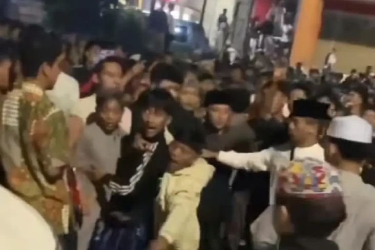 4 ABG Ditangkap Polisi...