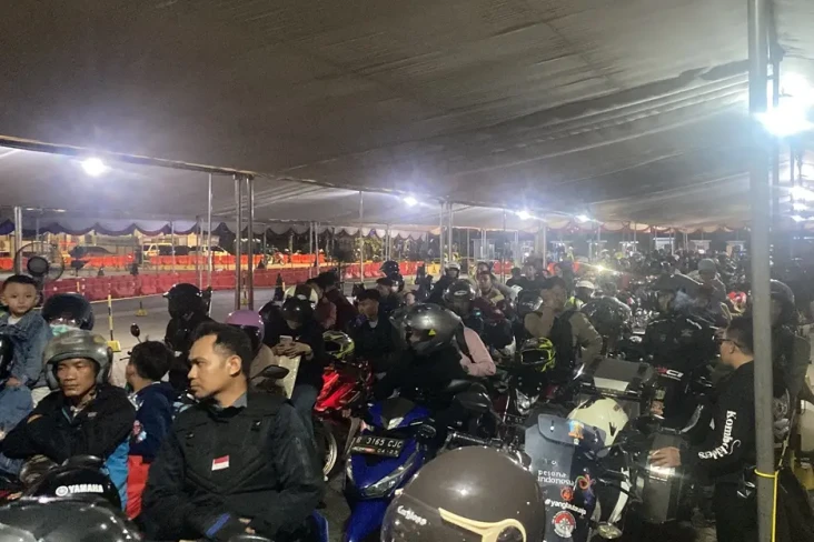 Pemudik Motor Masih...