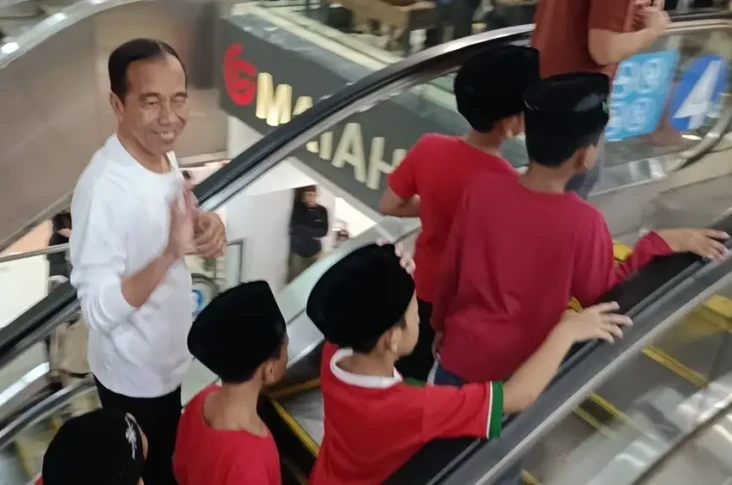Jokowi Ajak Anak-anak...