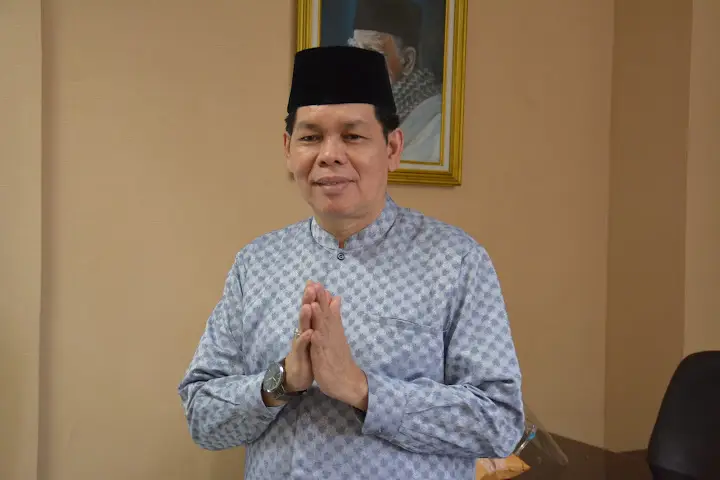 Etika Hakim Konstitusi,...