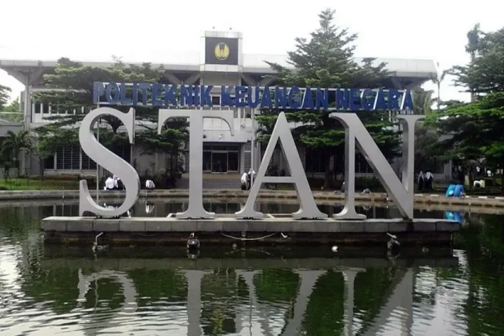 7 Sekolah Kedinasan...