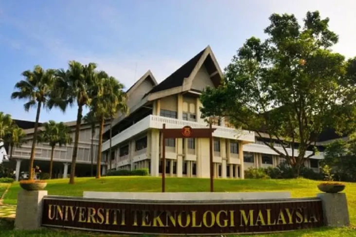 24 Universitas di Malaysia...