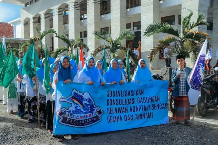 Kirab Marbot dan Santri...