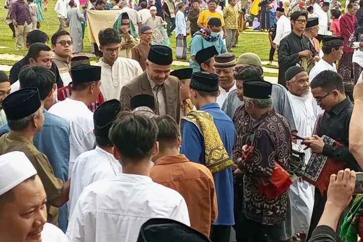 Ganjar Langsung Diserbu...