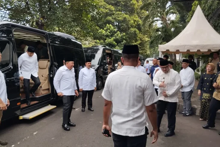 Open House Lebaran,...