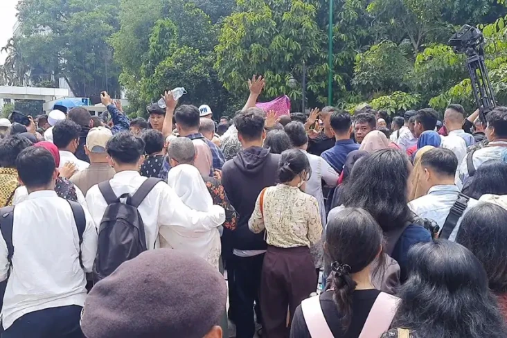 Antrean Open House Jokowi...