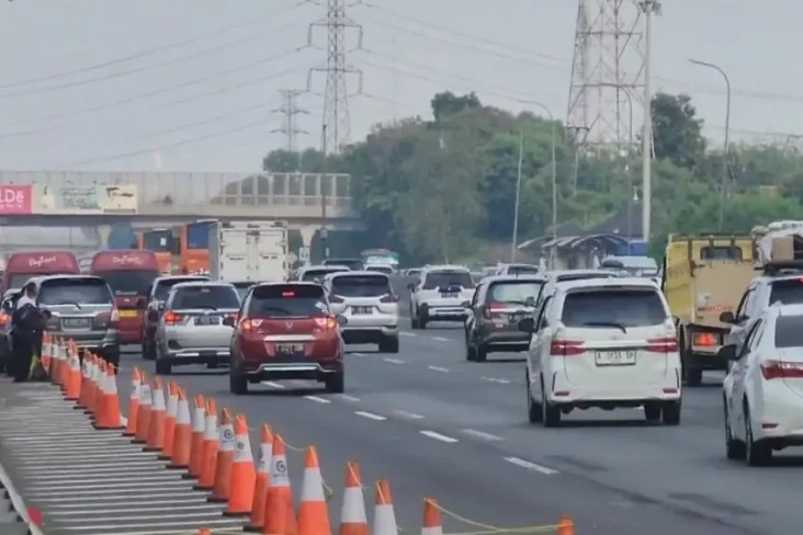 Penampakan Km 57 Tol...