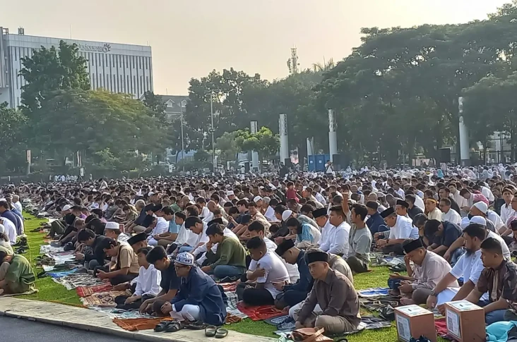 Salat Id di Lapangan...