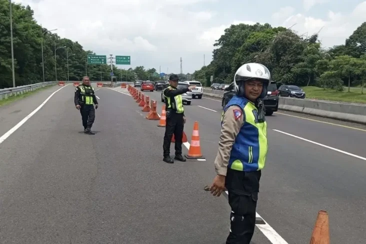 Akses Keluar Puncak...