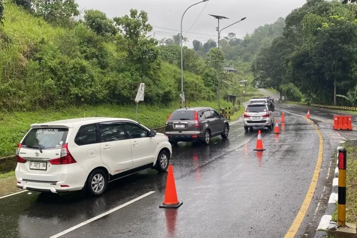 Urai Macet, Jalur Gentong...