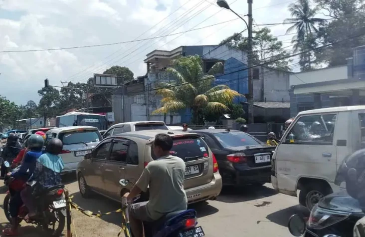 Liburan Lebaran, Volume...