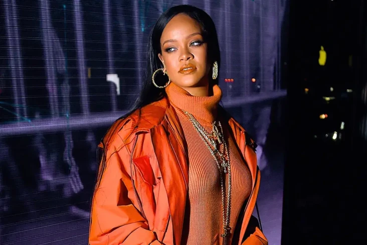 Rihanna Berencana Jalani...