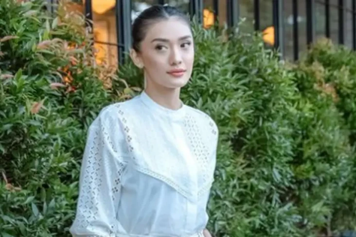 Anissa Aziza Istri Raditya...