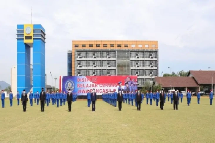 4 Sekolah Kedinasan...