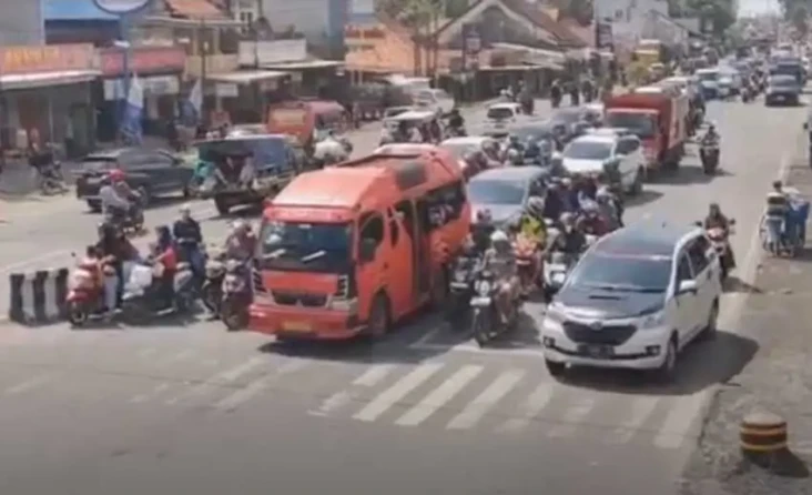 Arus Balik Lebaran 2024,...