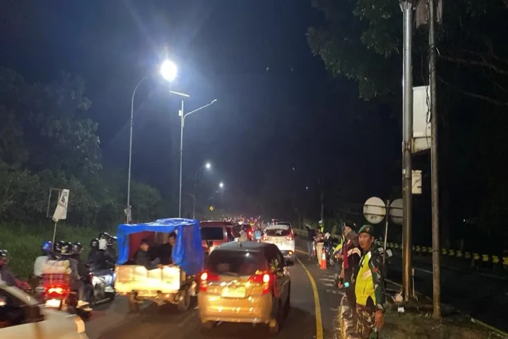 Urai Kepadatan Kendaraan,...