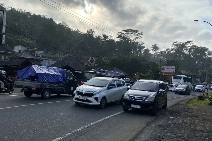 Jalan Arteri Masih Dipadati...